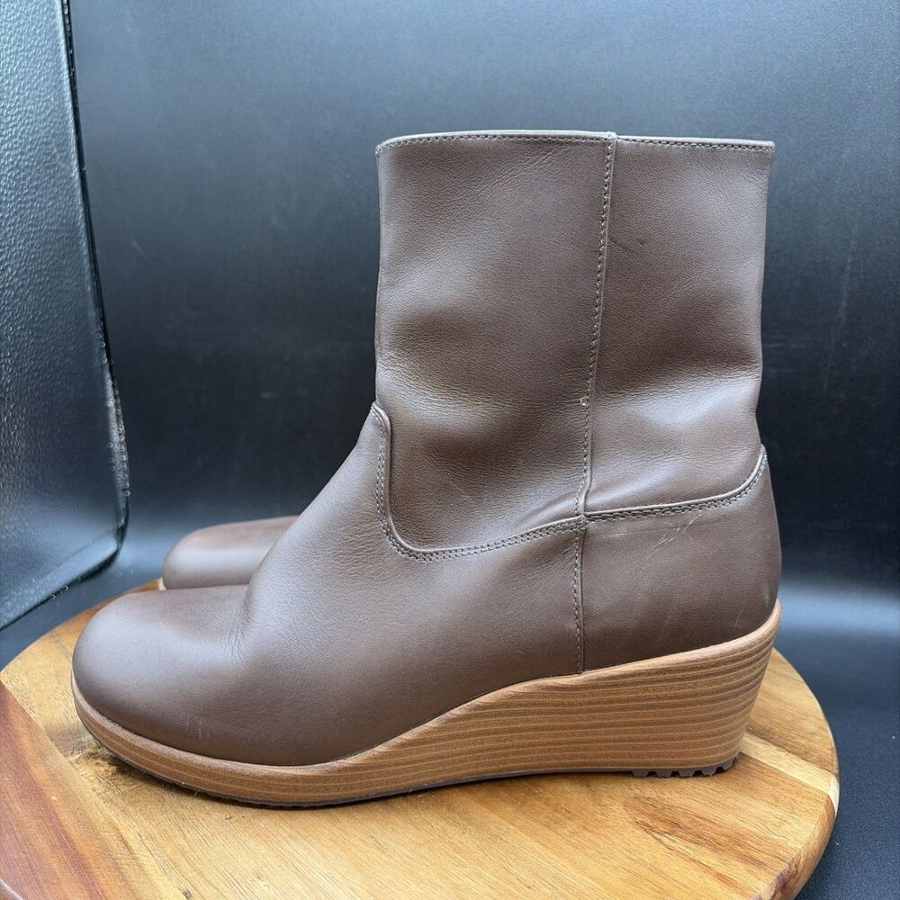 Crocs Leigh Womens Size 8.5 Wedge Boots Brown Leather Pink Houndstooth 14784